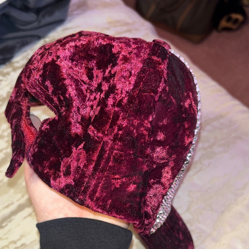 David and Young Burgundy Rhinestone Cap - Picture 3 of 4
